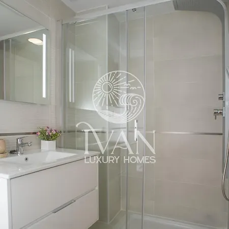 Casa Wesley Ivan Luxury Homes 9ªpta Norte 1ªlinea * El Borseral